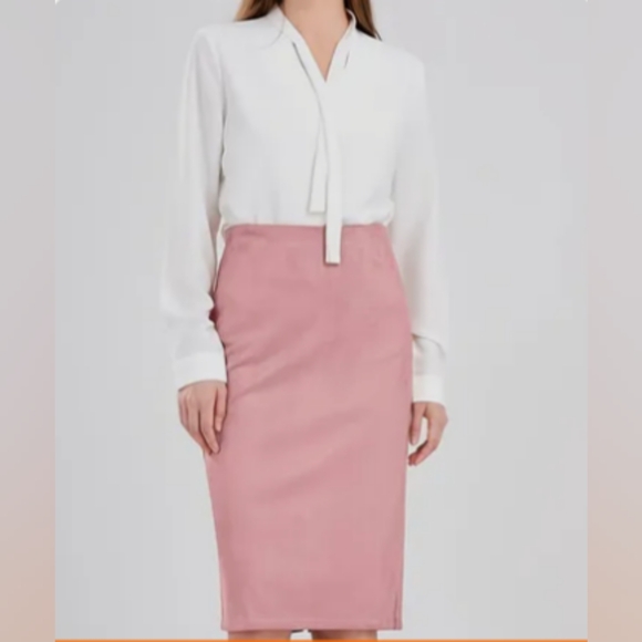 Forenza Dresses & Skirts - Forenza pink pencil skirt with button and zip waist size 12
